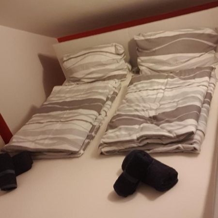 Schoene Wohnung Zentral อินโกลชตัดต์ ภายนอก รูปภาพ