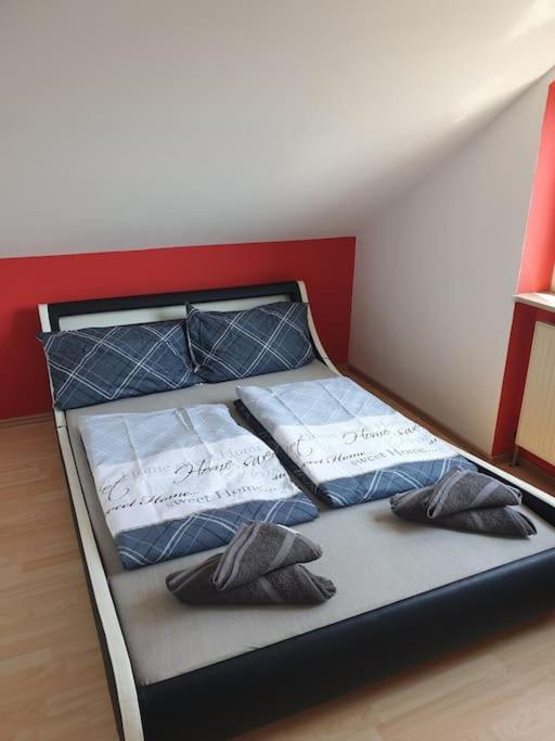 Schoene Wohnung Zentral อินโกลชตัดต์ ภายนอก รูปภาพ