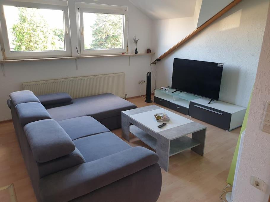Schoene Wohnung Zentral อินโกลชตัดต์ ภายนอก รูปภาพ